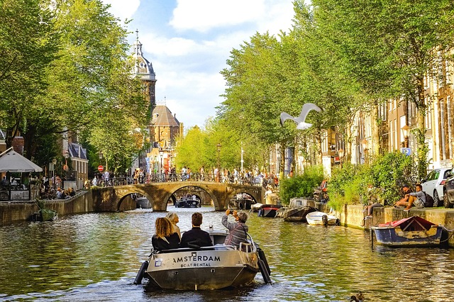 Een reis van idee naar realisatie in de Amsterdamse architectuur